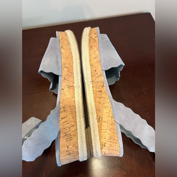 Marc Fisher Leather Sandals Dusty Blue Scallop Platform Espadrille Size 11 - Picture 4 of 5